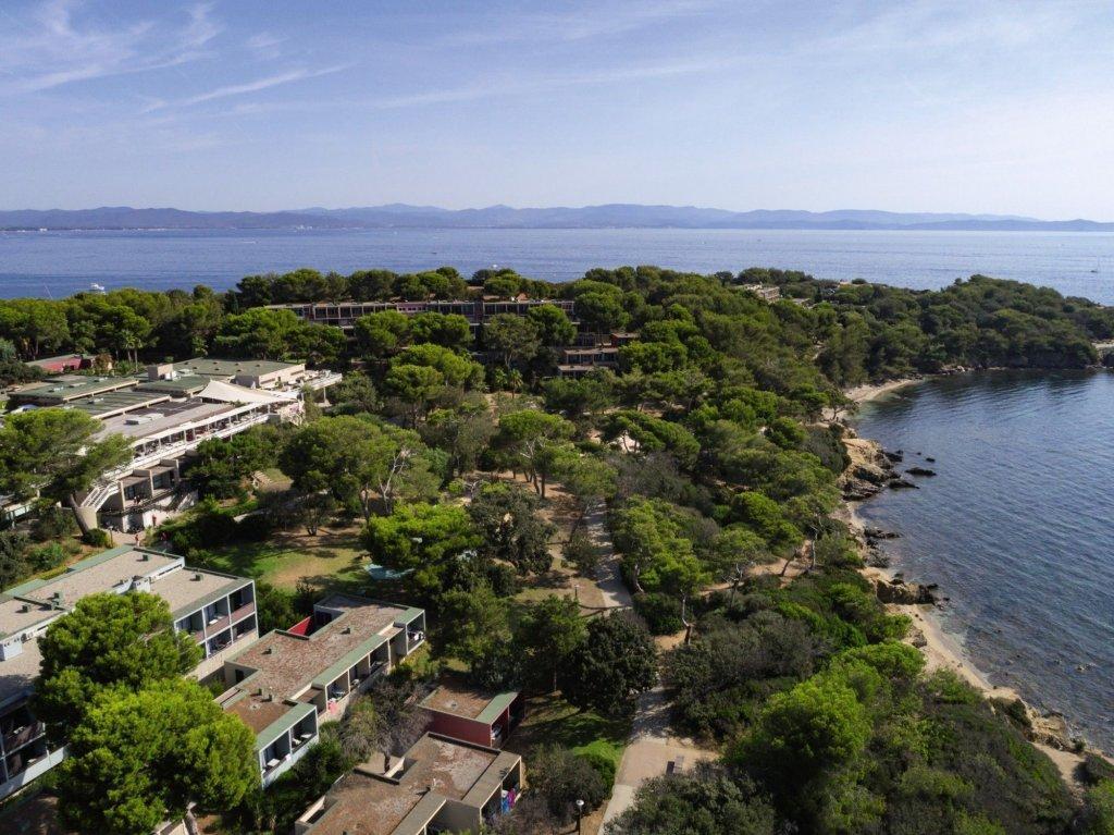 Belambra Clubs Presqu'Ile De Giens - Les Criques Hotel Hyeres Bagian luar foto