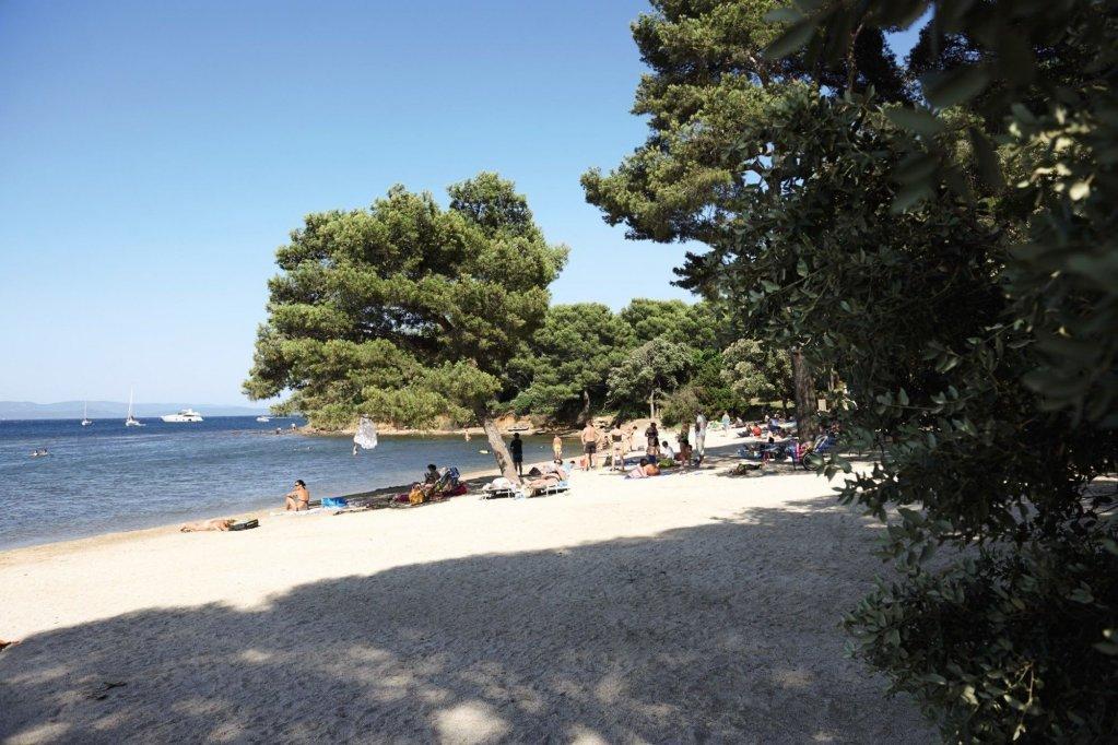 Belambra Clubs Presqu'Ile De Giens - Les Criques Hotel Hyeres Bagian luar foto