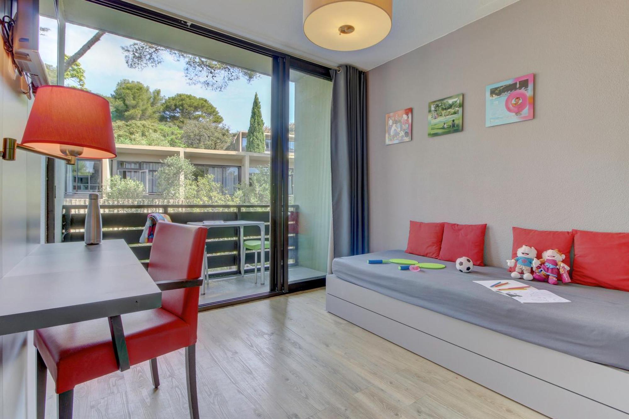 Belambra Clubs Presqu'Ile De Giens - Les Criques Hotel Hyeres Ruang foto