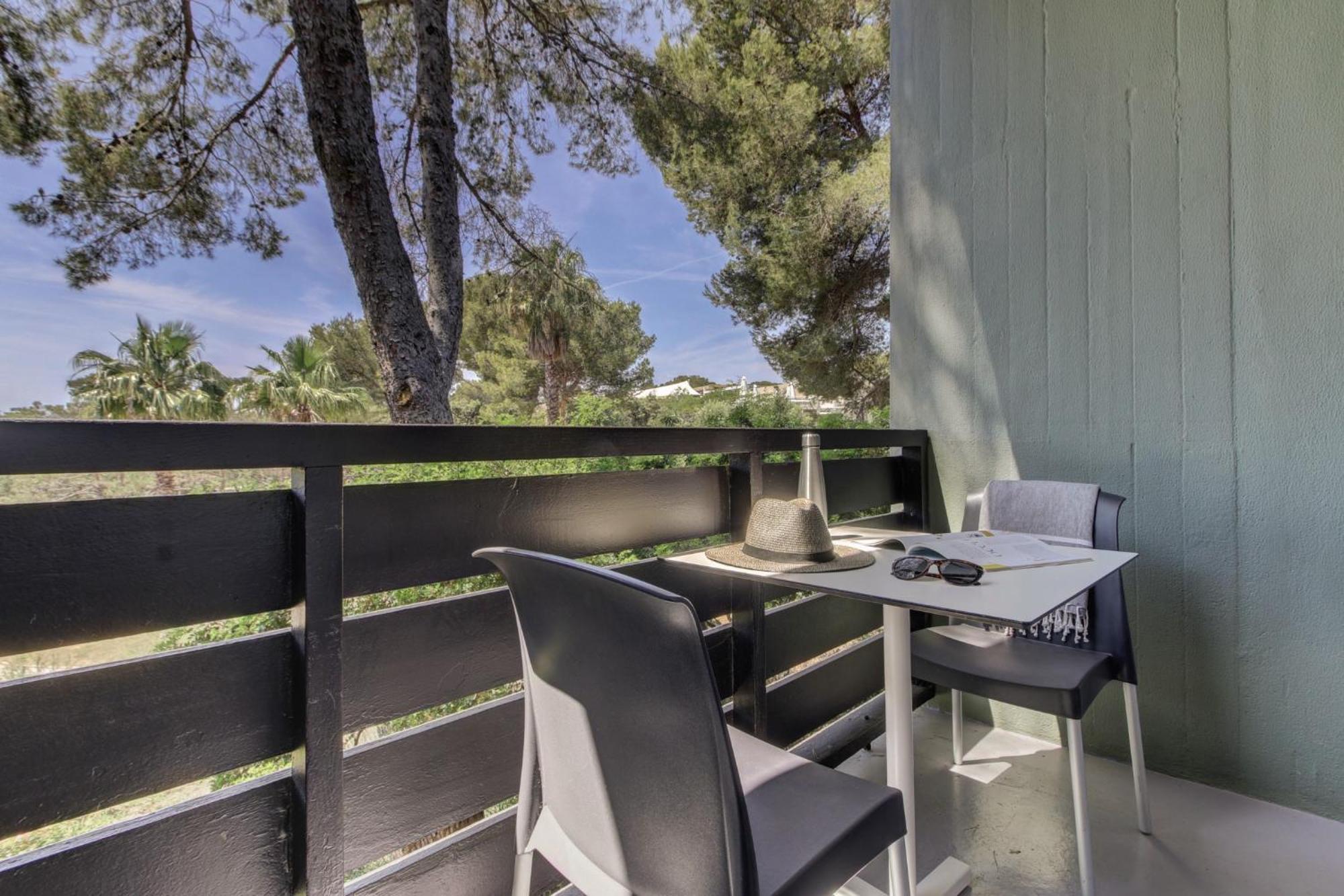 Belambra Clubs Presqu'Ile De Giens - Les Criques Hotel Hyeres Ruang foto